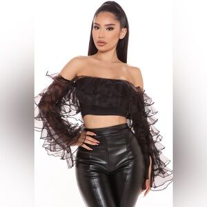 Night Out In Barcelona Ruffled Cropped Top - Black